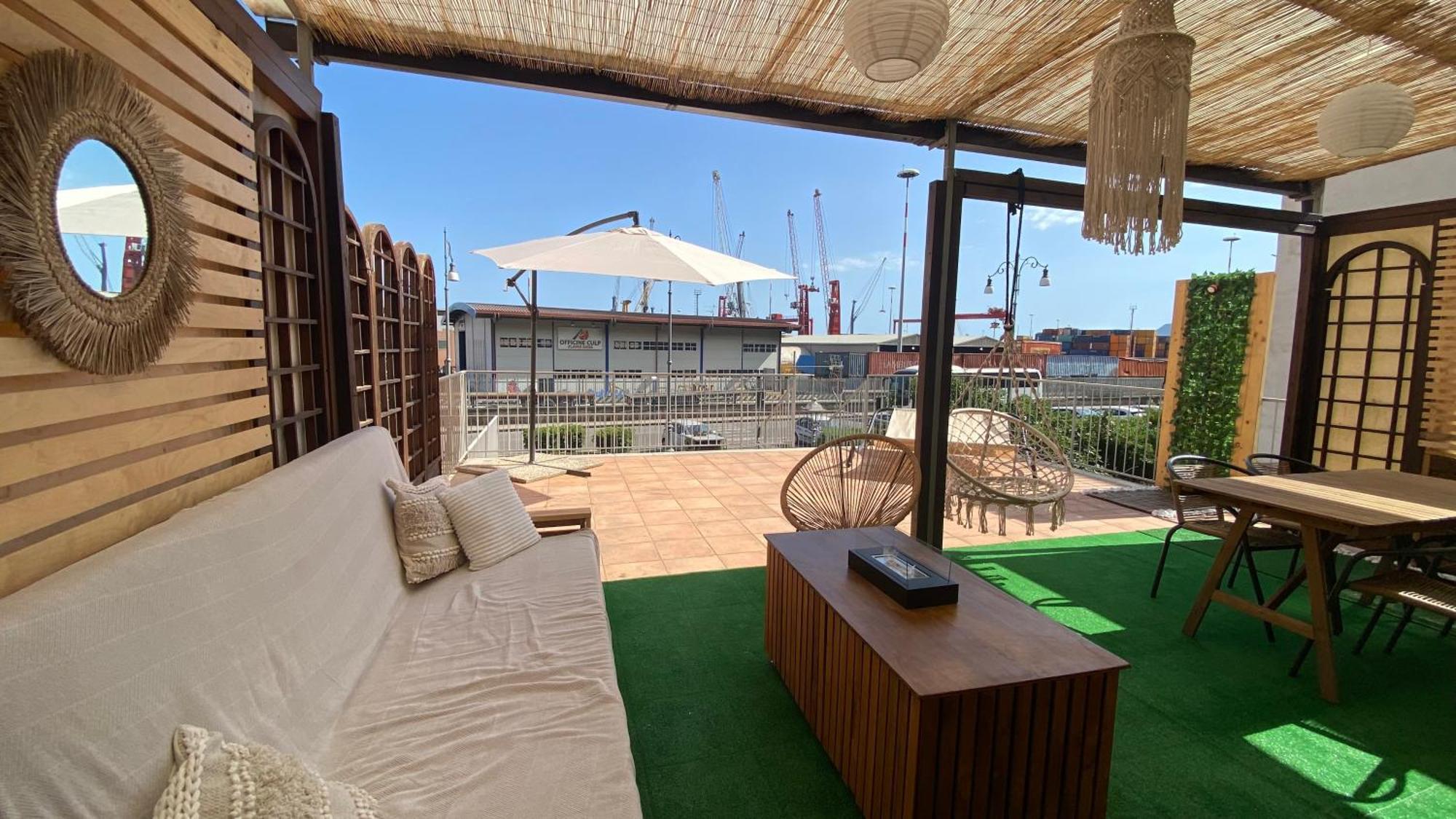 Giu Al Porto Apartment Salerno Bagian luar foto