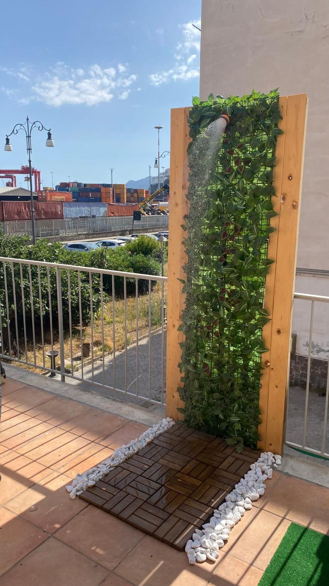 Giu Al Porto Apartment Salerno Bagian luar foto